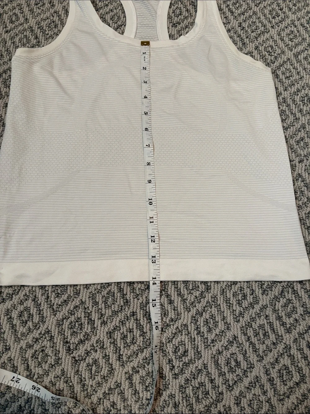 lululemon athletica White Swiftly Size 6 Racerback Seamless Tank
